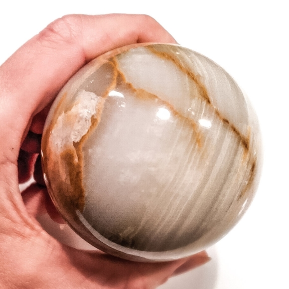 8cm Afghan Jade Crystal Sphere & Wooden Stand Weight: 534.1 g 75-80mm - Picture 8 of 10